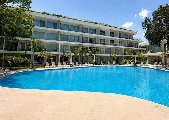 Apartamento Upscale Playacar W Balcony & 4 Pools