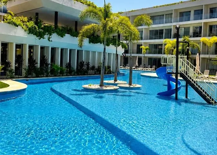 Upscale Playacar W Balcony & 4 Pools Apartamento Playa del Carmen