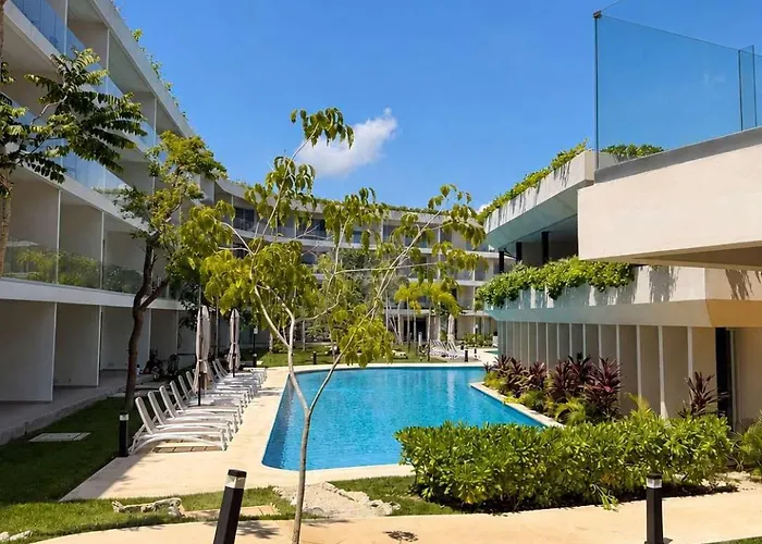 Upscale Playacar W Balcony & 4 Pools