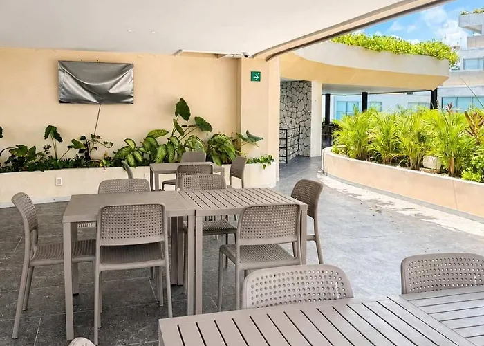Apartamento Upscale Playacar W Balcony & 4 Pools